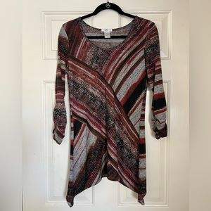 Isela v-neck, multicolored, long sleeved shark bite hem line tunic top